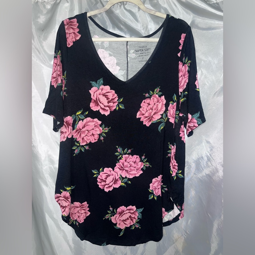 Torrid Super Soft Floral Top Size 2